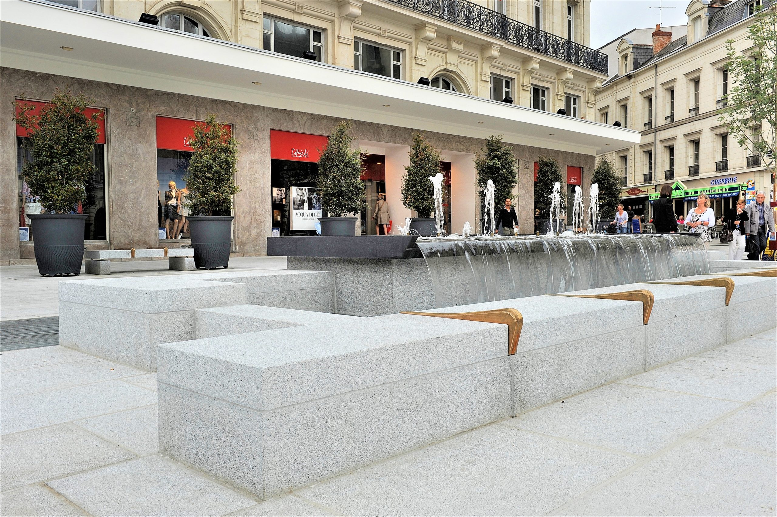 FONTAINE PLACE DU RALLIEMENT A ANGERS